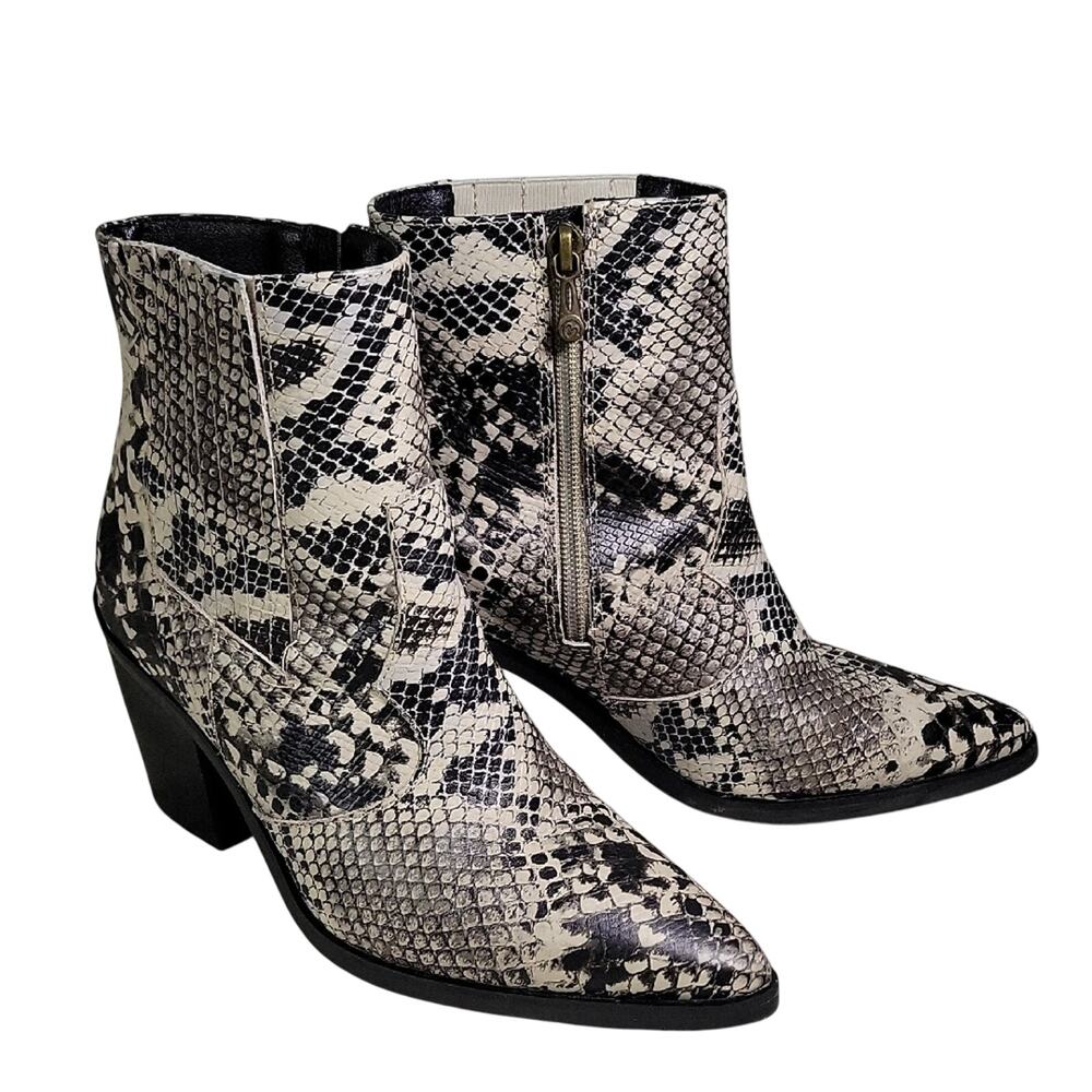 Blondo Waterproof Que Snakeprint Embossed Leather Ankle Boots Womens Size 6.5